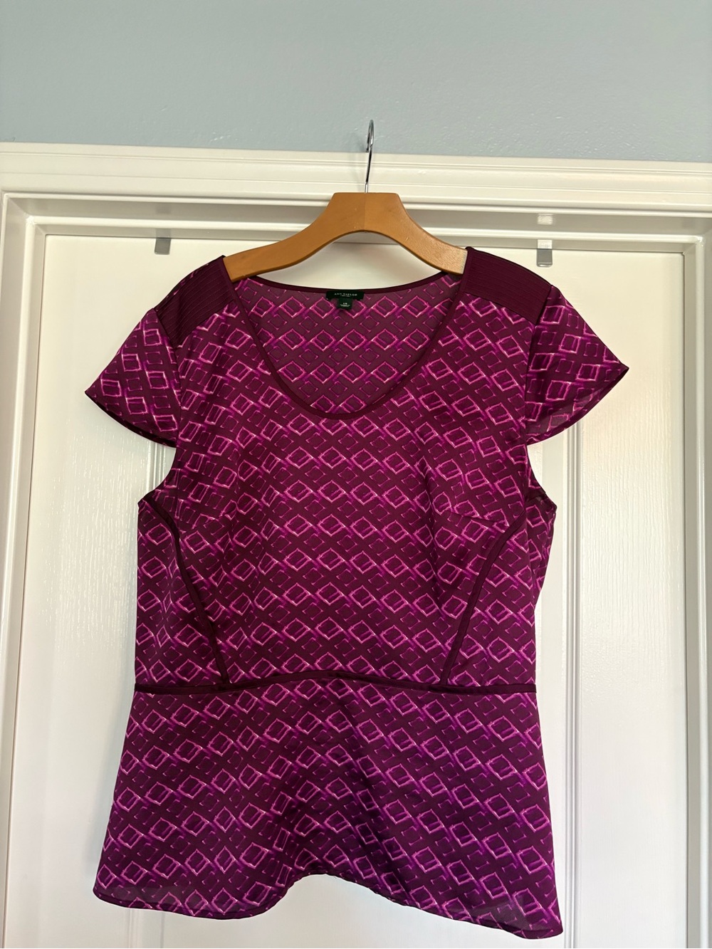 Ann Taylor Fuchsia and Plum Geometric Pattern Top
